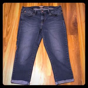 Levi’s Modern Crop Jean Capri Size 16